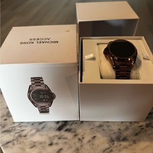 Michael Kors Smartwatch - Shiny Rose Gold